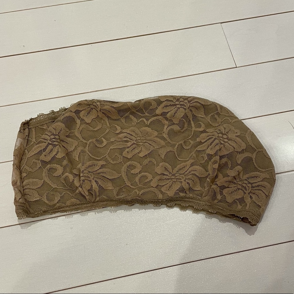 M U.S.A Lace Bandaeu